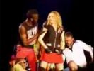 La sexy Madonna Collassa sul Palco 3